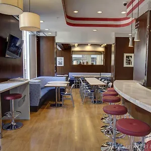 Fairfield By Marriott Manhattan/financial District New York